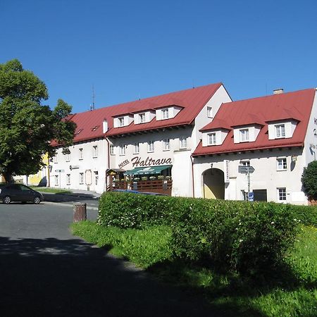 Hotel Haltrava Klenci pod Cerchovem Экстерьер фото